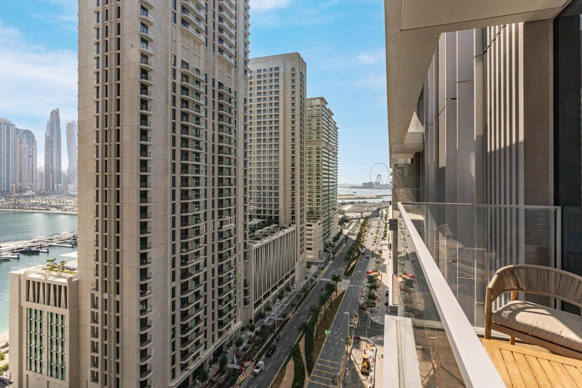 Apartment Exclusive 1br With Private Access Dubai