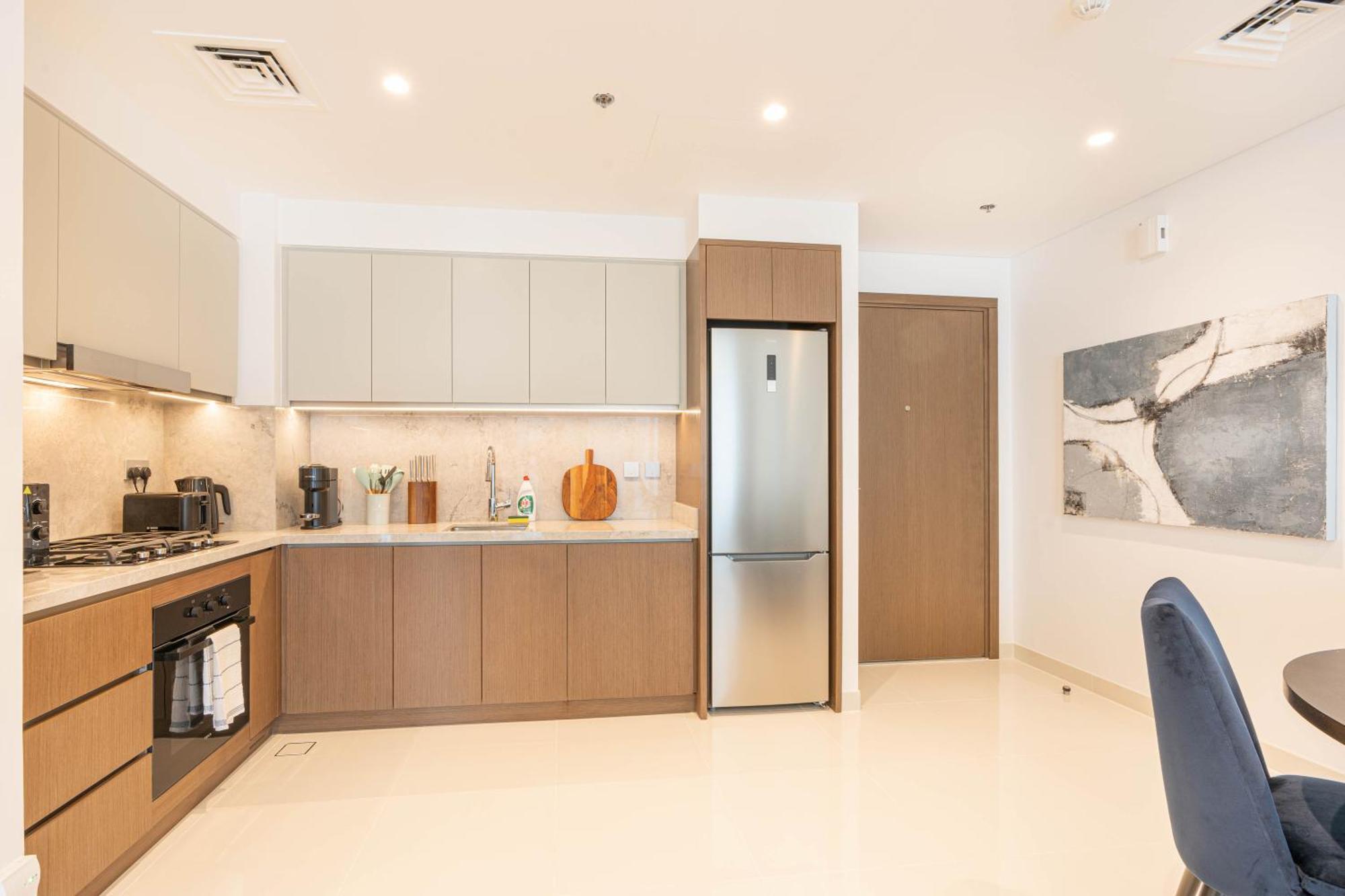 Exclusive 1br With Private Access Apartment